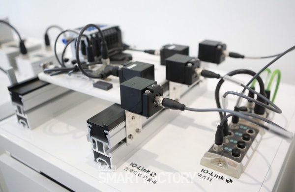 센서가 4차 산업혁명 패러다임의 변화를 주도하는 핵심 아이템으로 부상할 것으로 예상된다. [사진=FA저널 SMART FACTORY]