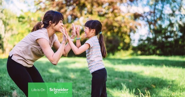 슈나이더일렉트릭은 전사적인 ESG 목표 달성을 향한 의미 있는 진전을 하고 있다. [사진=슈나이더일렉트릭]" height="315" loading="lazy