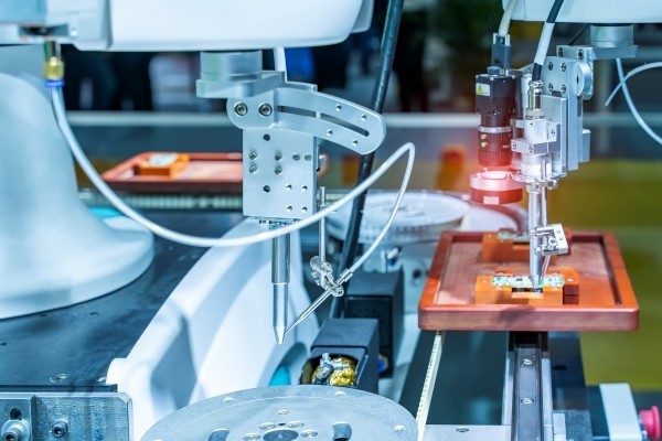 박 명예회장은 “기업의 변화에 그치지 않고, 공급망 전반을 포괄하는 산업 생태계 전환으로 이어져야 한다”며, “제조업 혁신은 한 기업의 일이 아니다. 함께 연결되고, 함께 성장하는 생태계를 만드는 것이 진짜 디지털 전환의 완성”이라고 밝혔다. [사진=gettyimage]