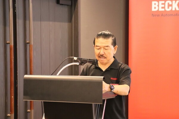 이날 XPlanar Day에서 환영사를 맡은 백호프코리아 유기석 대표는 “XPlanar Day는 XPlanar가 어떤 산업군에 적용될 수 있을지 그리고 어떤 혁신을 가져올 수 있을지 함께 아이디어를 나누고 소통하는 자리”라고 말했다. [사진=인더스트리뉴스]" height="400" loading="lazy