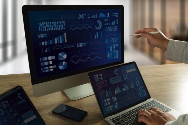 한 업계 전문가는 “이제 디지털트윈은 미래의 약속이 아니다”라며, “지금 당장 작은 파일럿에서라도 숫자로 증명한다면 확산의 출발점이 될 것”이라고 강조했다. [사진=gettyimage]" height="400" loading="lazy