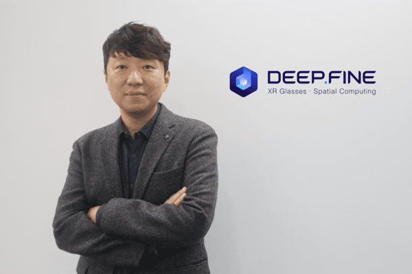 딥파인 김현배 대표는 “스마트글래스 기반 비전 피킹 시스템을 통하면 국내 물류 창고 효율을 13배 늘릴 수 있다"고 강조했다. [사진=딥파인]" height="400" loading="lazy