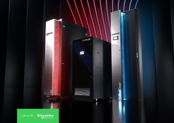 슈나이더일렉트릭이 데이터센터 열 관리에 최적화된 리퀴드쿨링 포트폴리오를 첫 공개했다. [사진=슈나이더일렉트릭]" height="424" loading="lazy