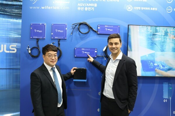 사진왼쪽부터 펄스그룹 한국지사 안윤 대표, 펄스 본사 Matthieu Ebert 디렉터 [사진=인더스트리뉴스]