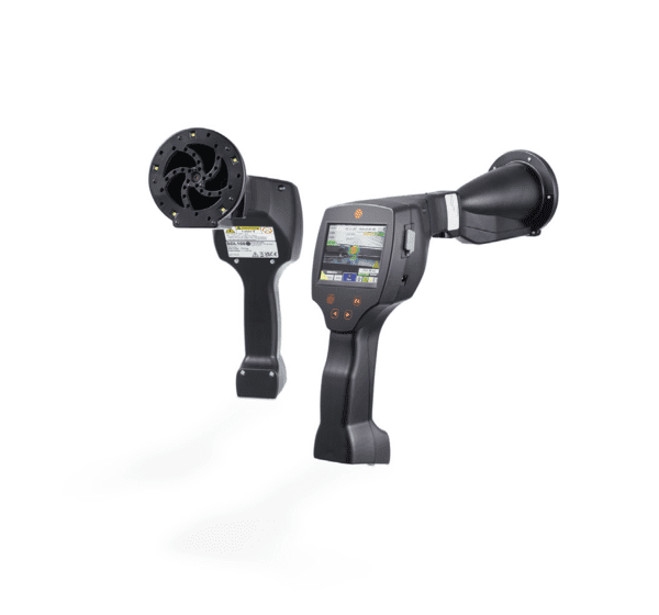 SDL100은 30개의 초음파 마이크와 레이저 거리 측정 장치, 카메라, 3.5인치 디스플레이를 탑재했다. [사진=ifm]<br>" height="560" loading="lazy